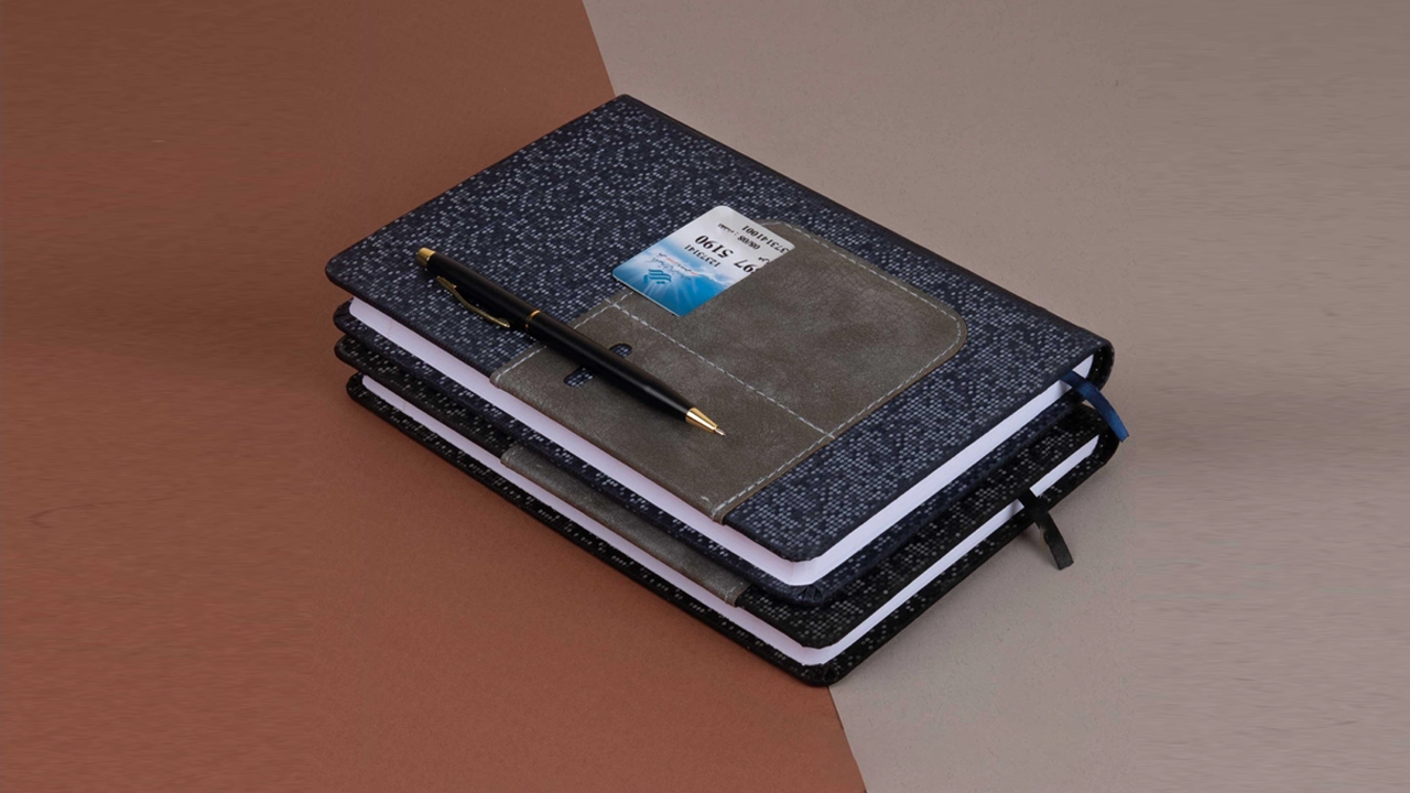 سررسید 1405 رقعی چرم دو تکه ایلوژن